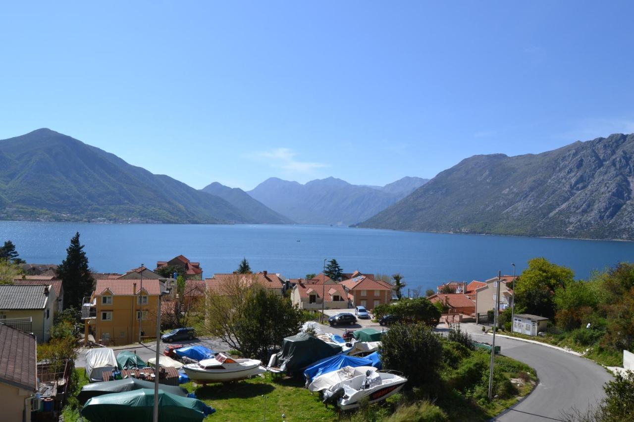 Apartments Dobrisa Kotor Buitenkant foto