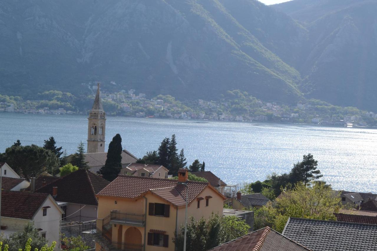 Apartments Dobrisa Kotor Buitenkant foto