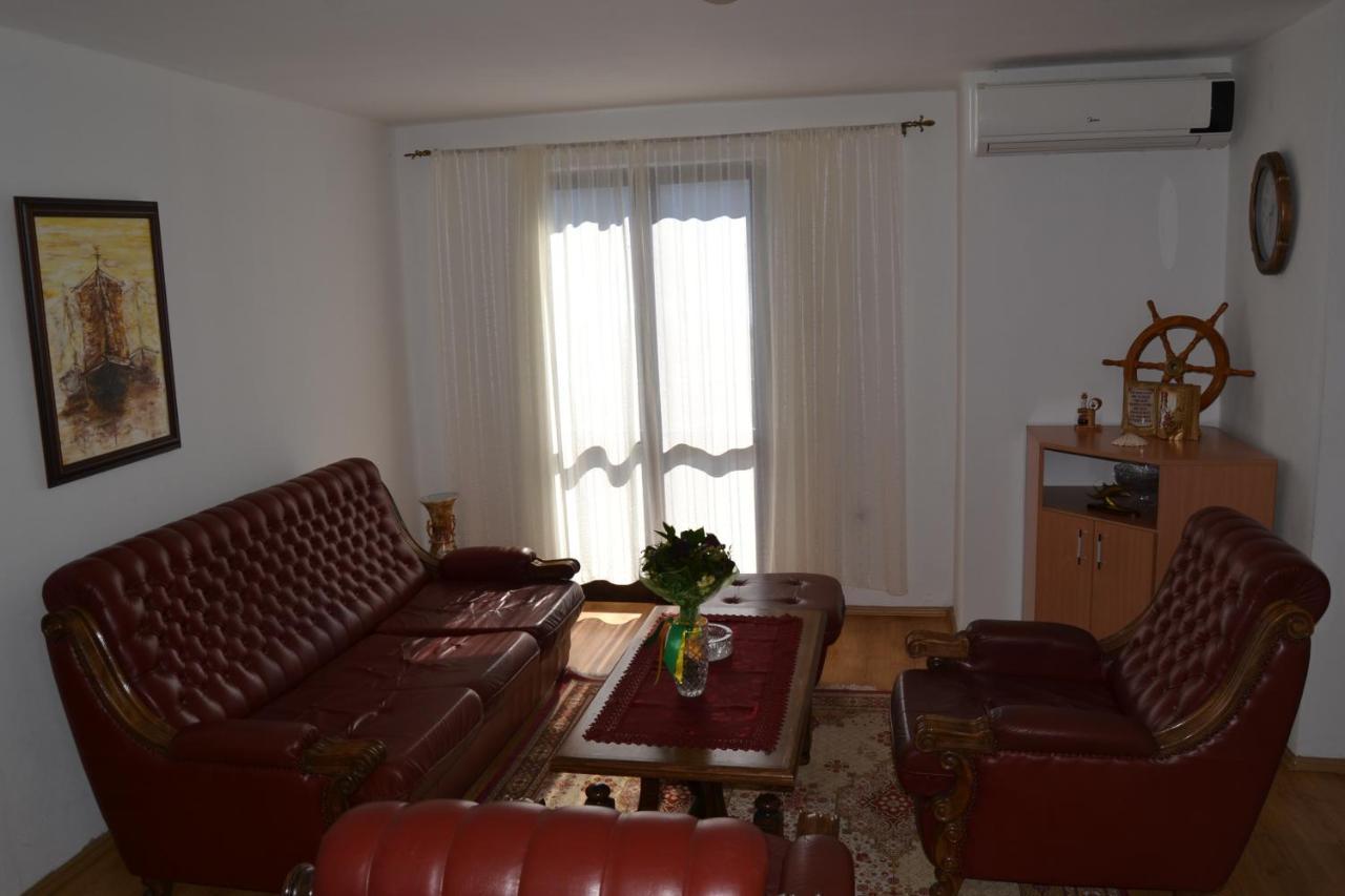Apartments Dobrisa Kotor Buitenkant foto
