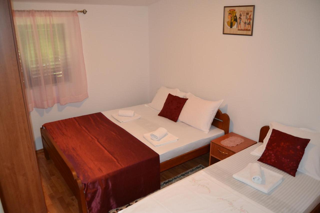 Apartments Dobrisa Kotor Buitenkant foto