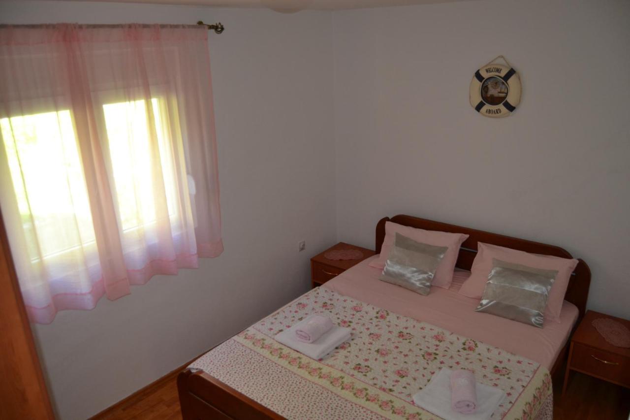 Apartments Dobrisa Kotor Buitenkant foto