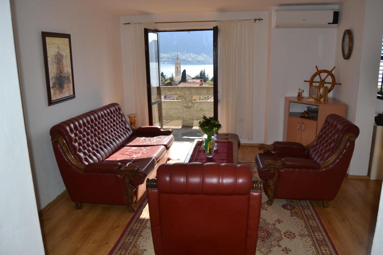 Apartments Dobrisa Kotor Buitenkant foto