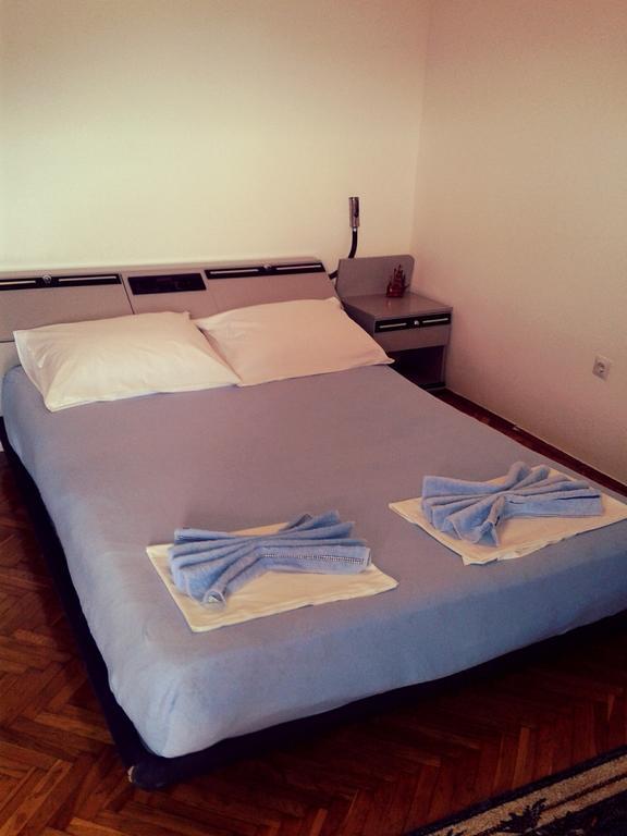 Apartments Dobrisa Kotor Kamer foto