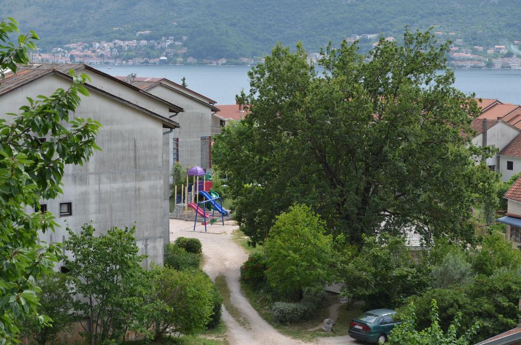 Apartments Dobrisa Kotor Kamer foto