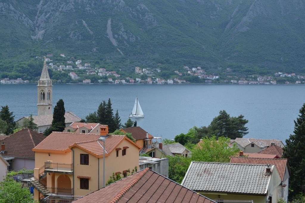 Apartments Dobrisa Kotor Buitenkant foto