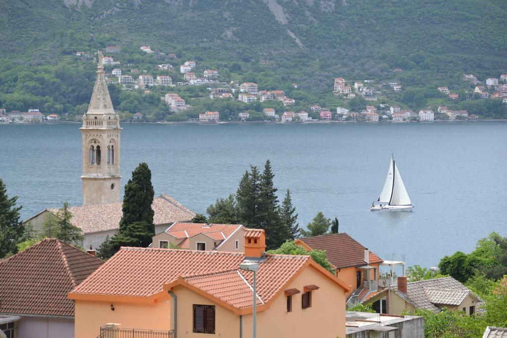 Apartments Dobrisa Kotor Buitenkant foto
