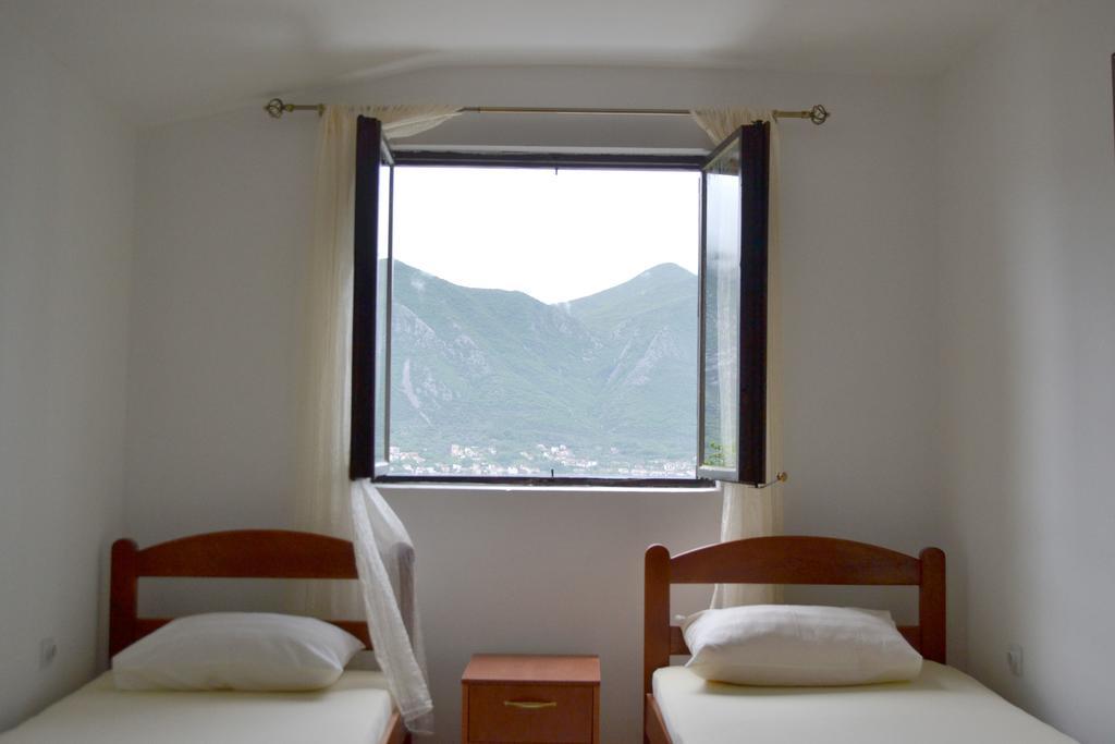 Apartments Dobrisa Kotor Buitenkant foto
