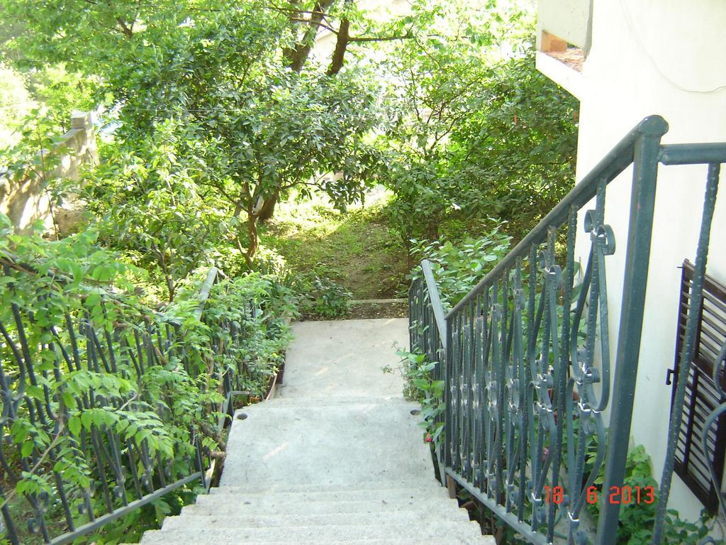 Apartments Dobrisa Kotor Buitenkant foto