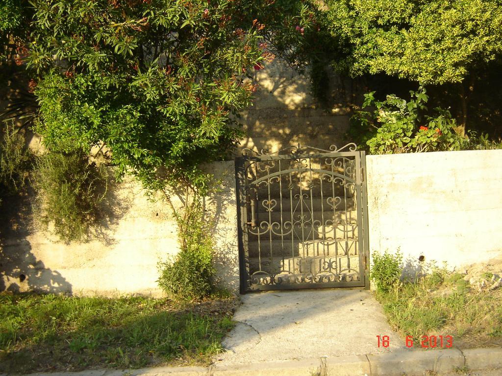 Apartments Dobrisa Kotor Buitenkant foto